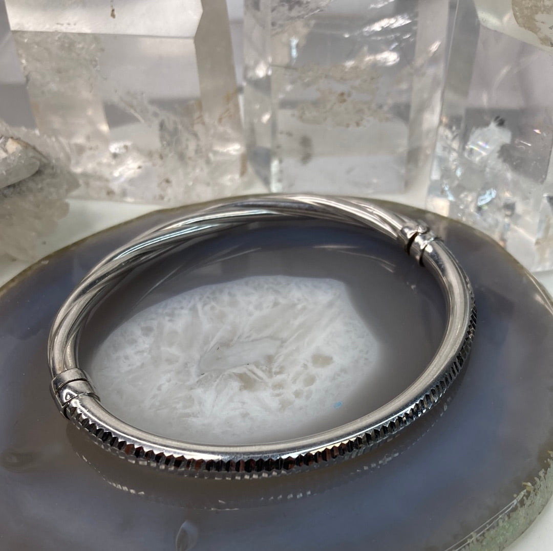 Sterling silver silver bangle bracelet