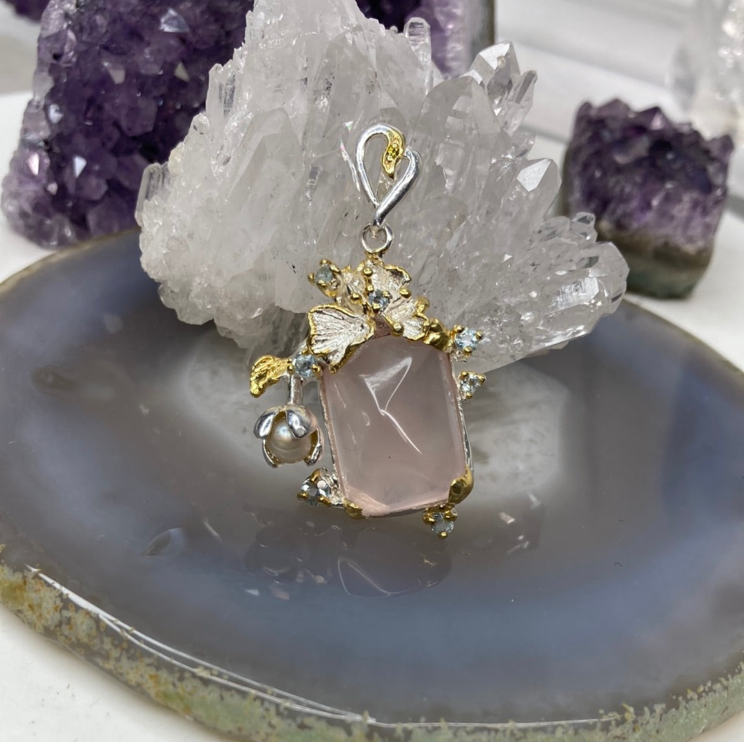 Sterling silver rose quartz pearl flower pendant