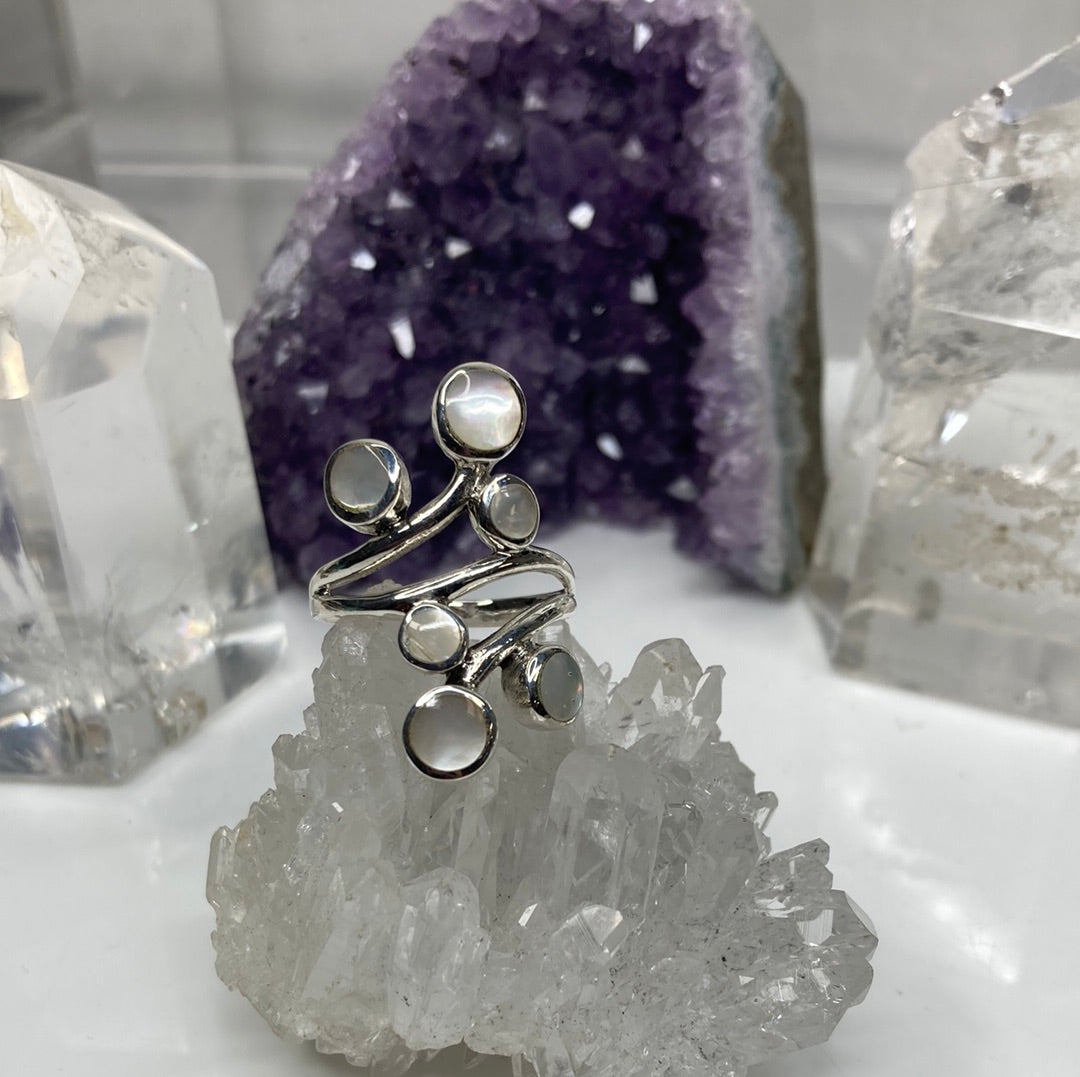 Sterling silver mother of pearl ring