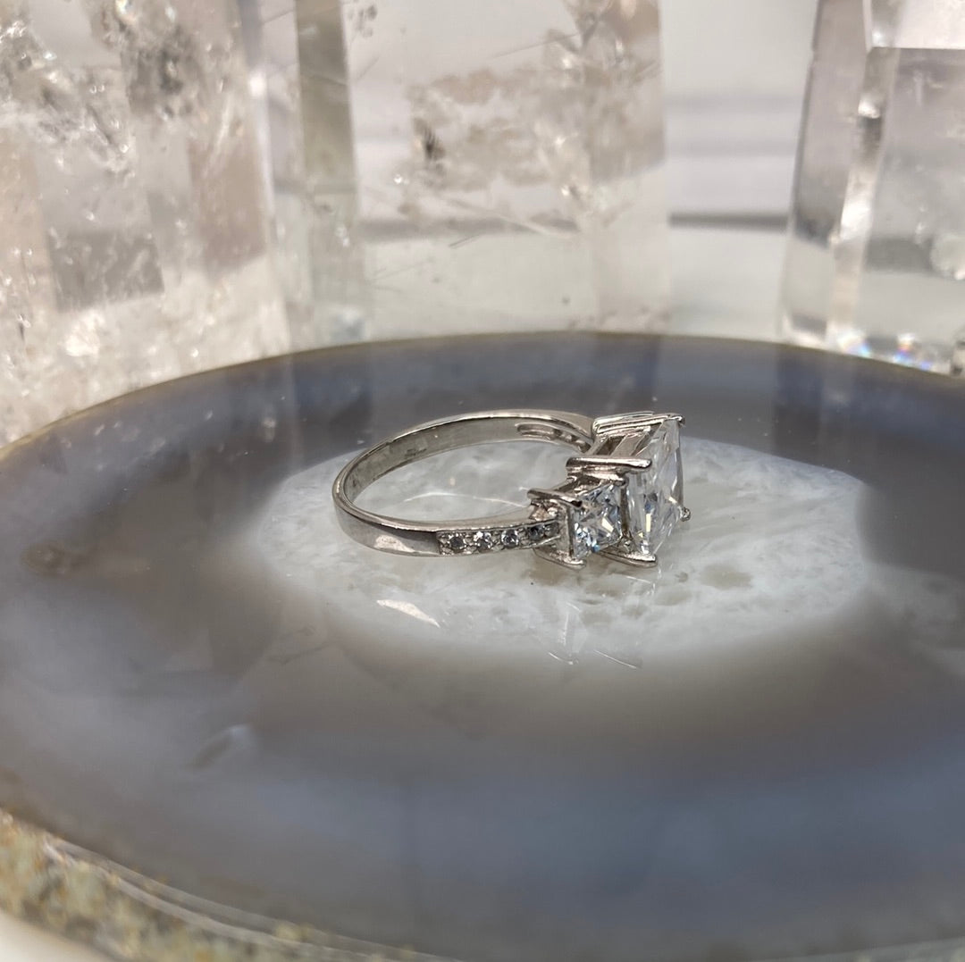 Sterling silver cubic zirconia ring