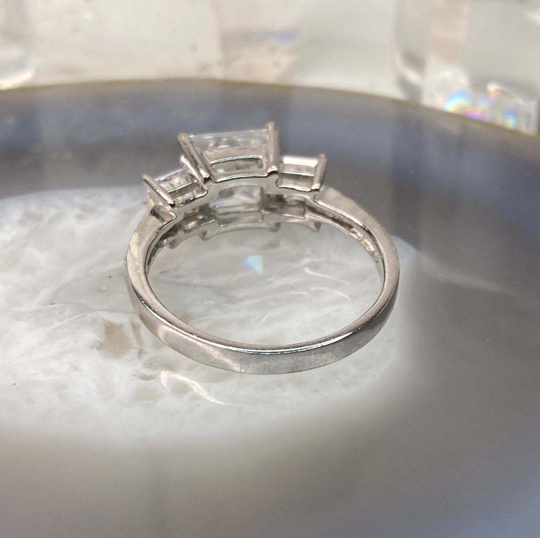 Sterling silver cubic zirconia ring