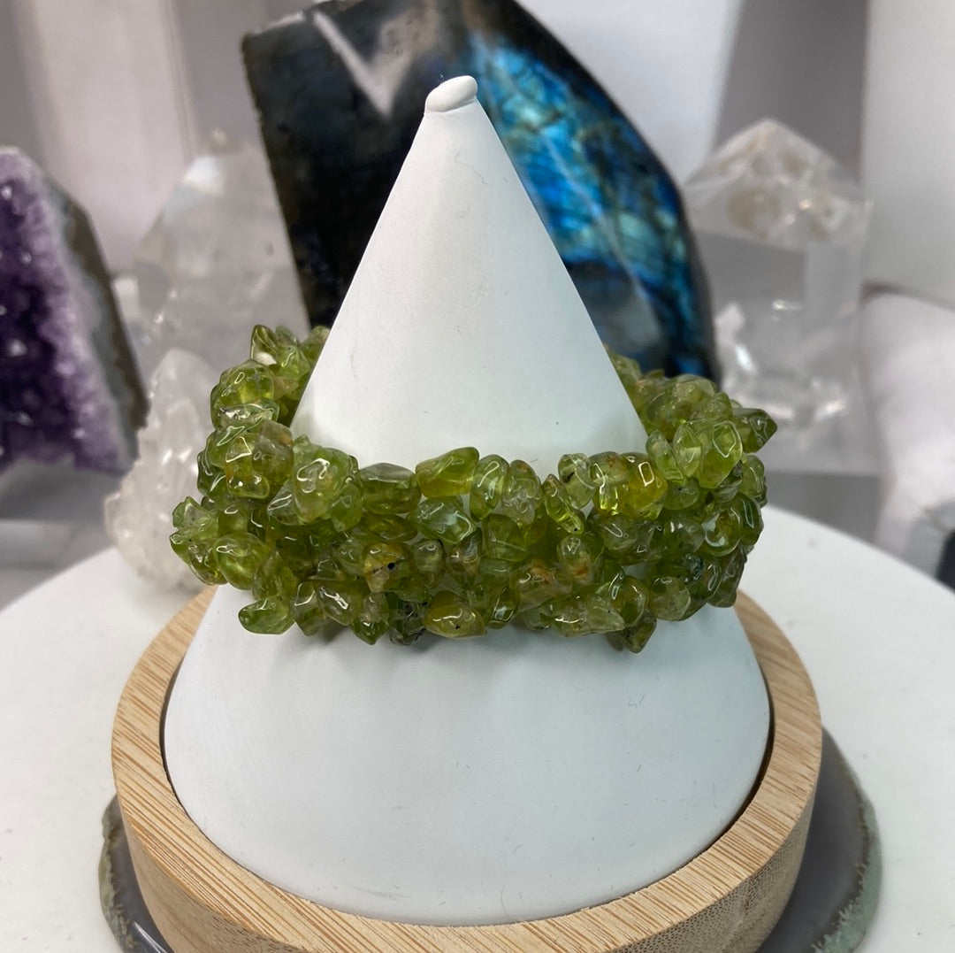 Peridot bead bracelet