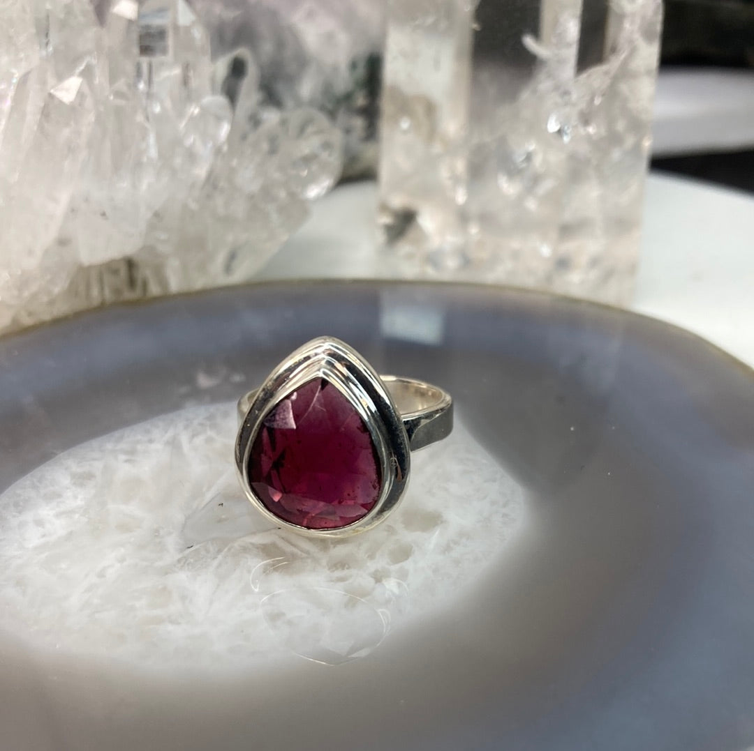 Sterling silver rhodolite garnet ring