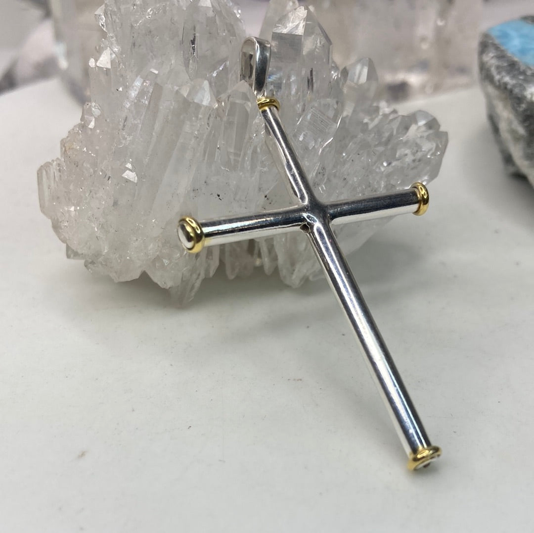 Sterling silver cross pendant
