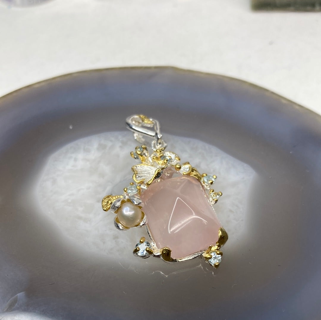 Sterling silver rose quartz pearl flower pendant