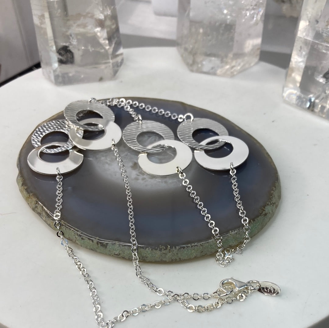 Sterling silver circle design necklace