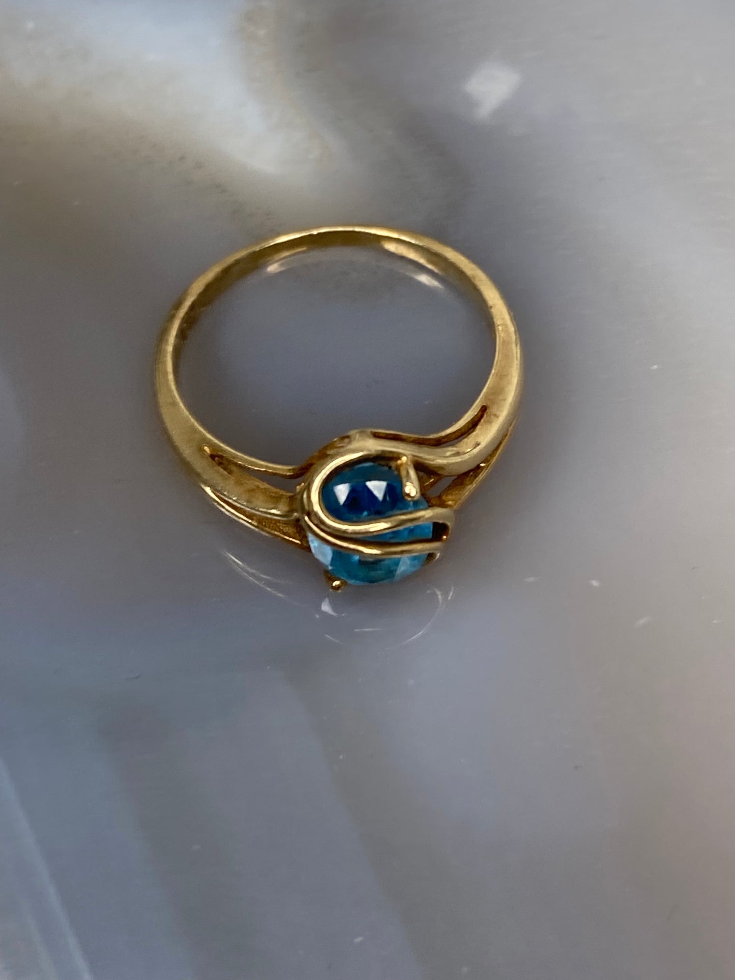 10k gold aquamarine ring