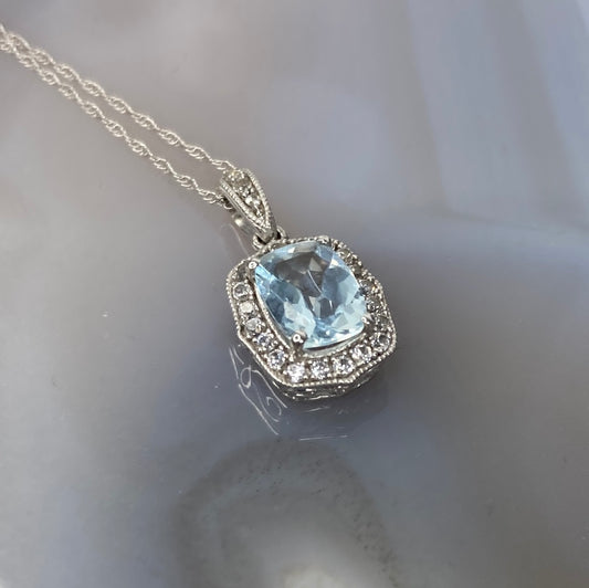 10k white gold aquamarine gemstone necklace