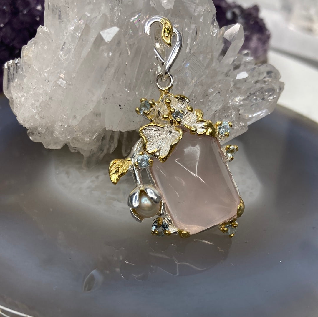 Sterling silver rose quartz pearl flower pendant