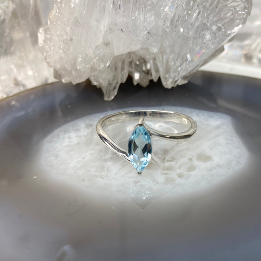 Beautiful aquamarine Sterling silver ring